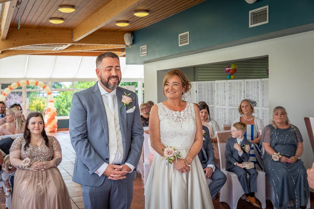 Mr & Mrs Russell Mr & Mrs Russell