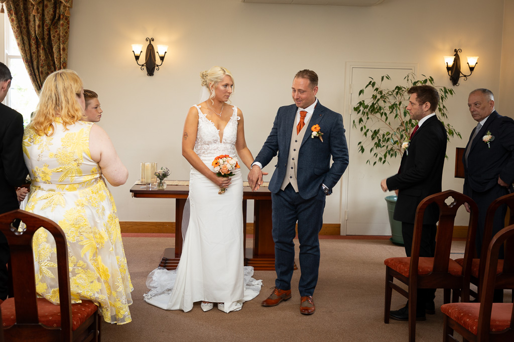 Mr & Mrs Hatch Mr & Mrs Hatch