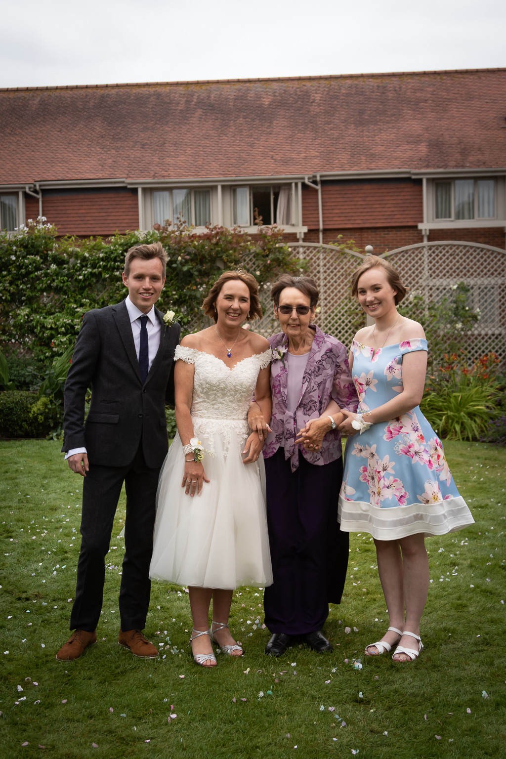 Mr & Mrs Makins Mr & Mrs Makins