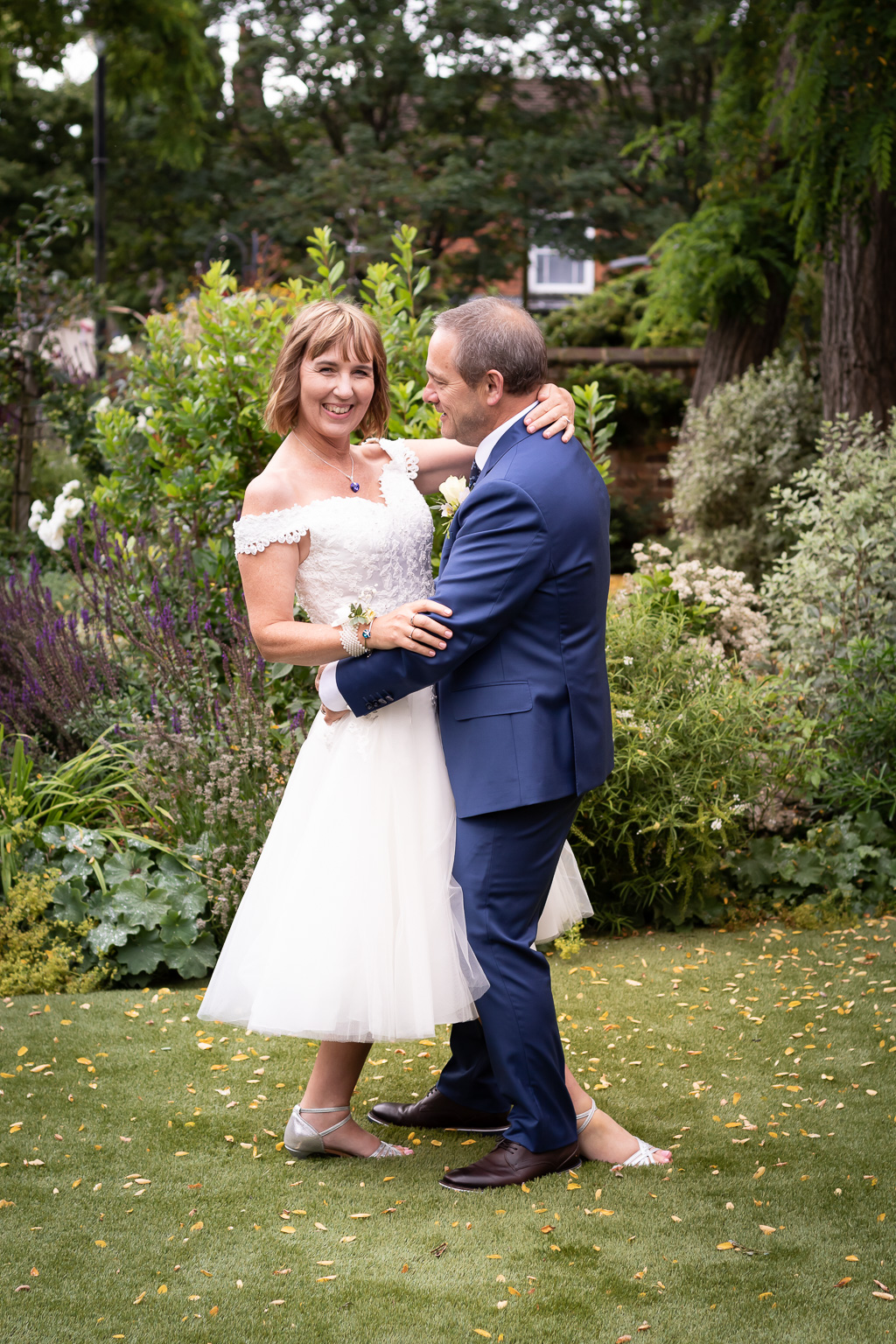 Mr & Mrs Makins Mr & Mrs Makins
