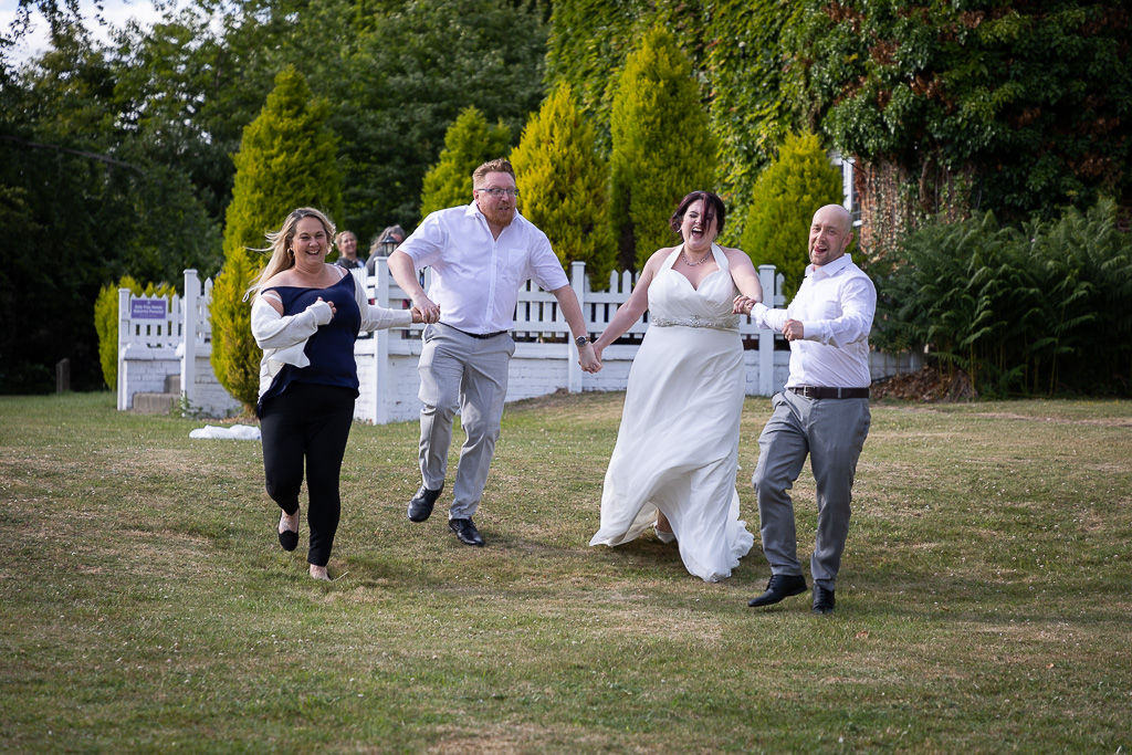 Mr & Mrs Mason Mr & Mrs Mason