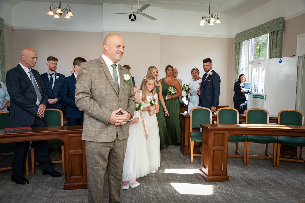 Mr & Mrs Sanders Mr & Mrs Sanders