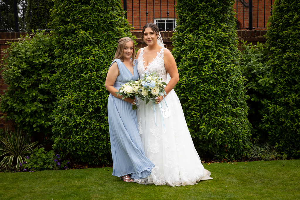 Mr & Mrs Thomas