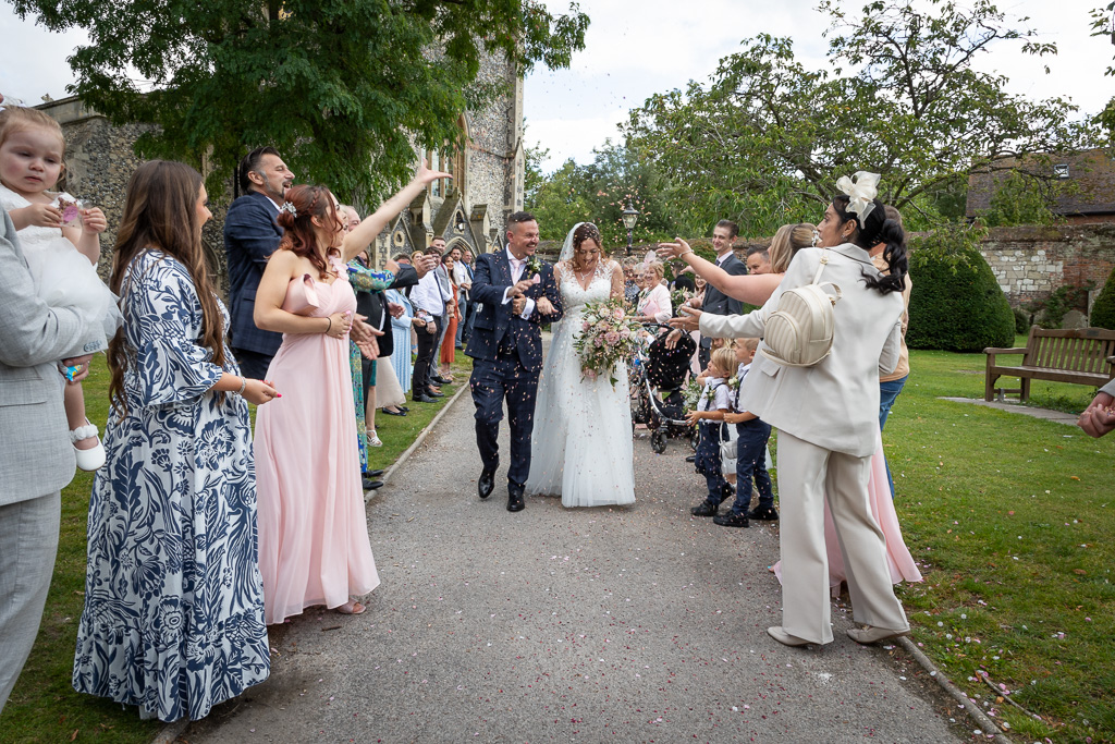 Mr & Mrs Wallis Mr & Mrs Wallis